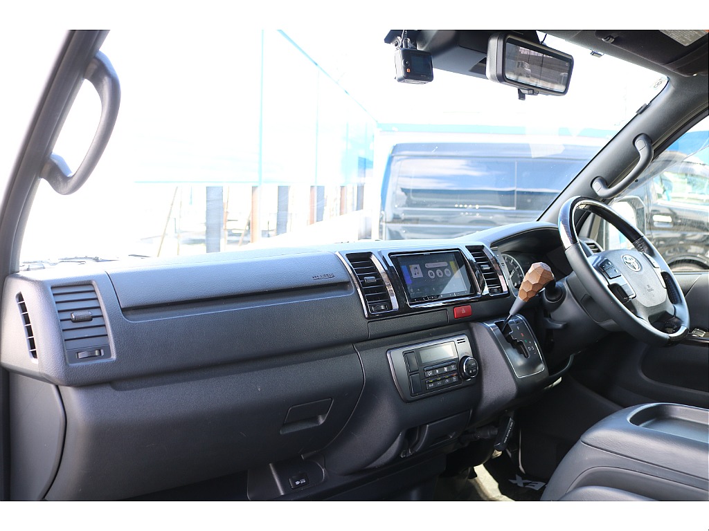 トヨタ ハイエースバン(44枚目)