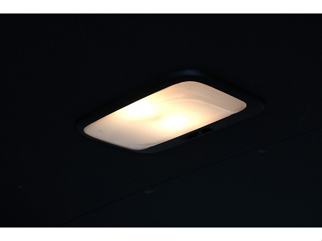 トヨタ ハイエースバン(53枚目)