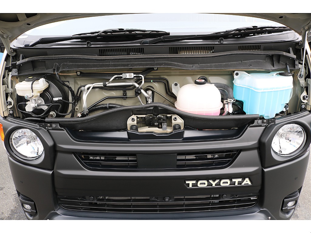 トヨタ ハイエースバン(32枚目)