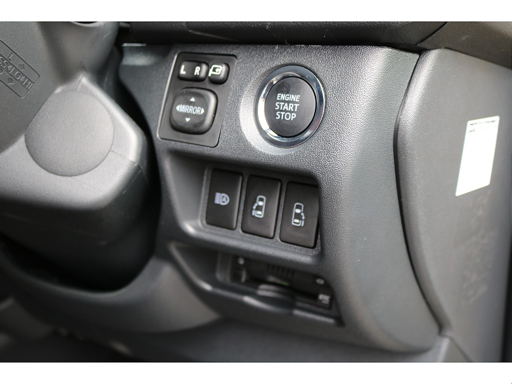 トヨタ ハイエースバン(33枚目)