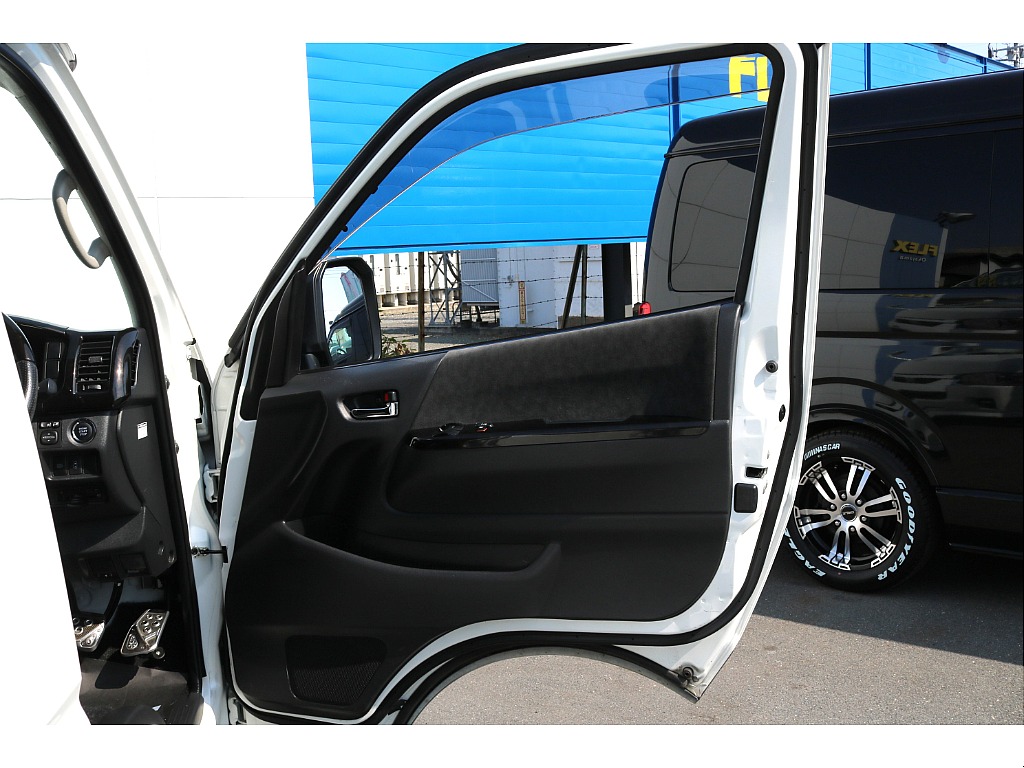 トヨタ ハイエース(32枚目)