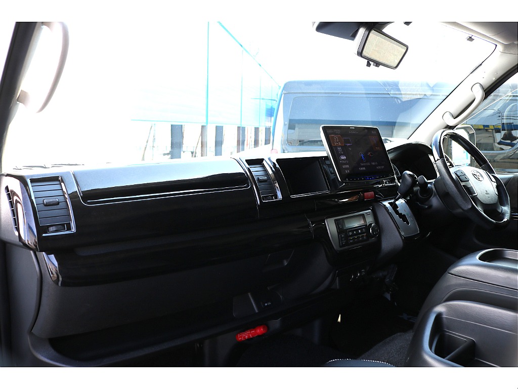 トヨタ ハイエース(48枚目)