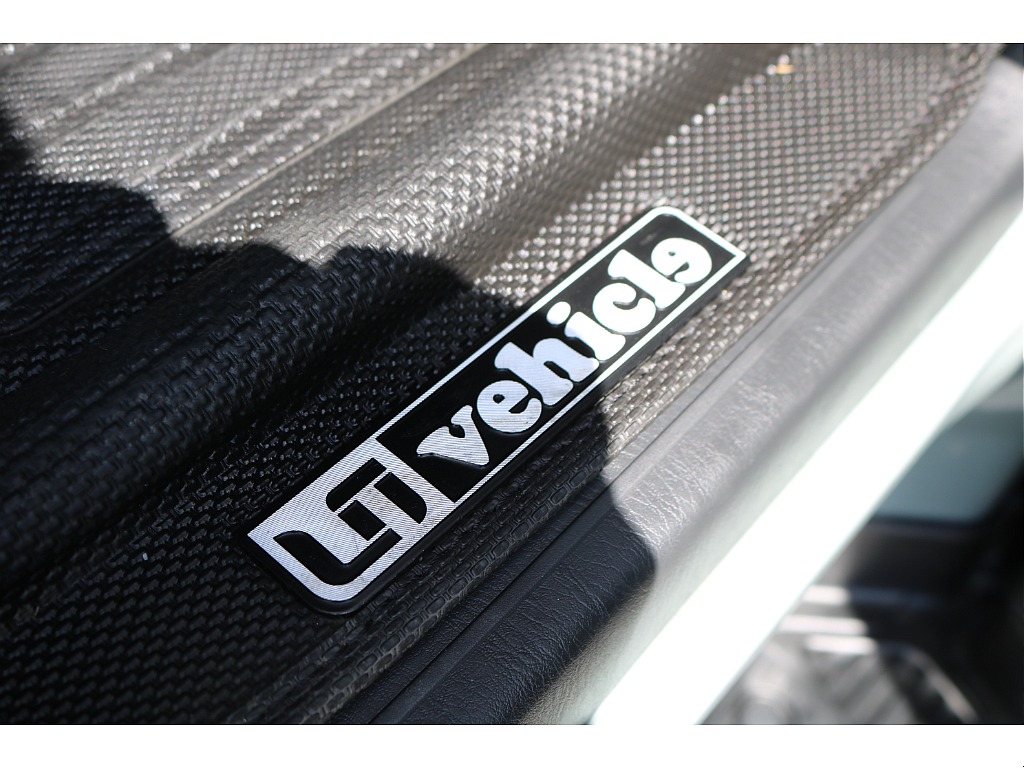 【R7年式/アーバンカーキ/ディーゼル4WD】ブラックエディション施工一式・大画面ナビ他＊＊全国ご納車OK