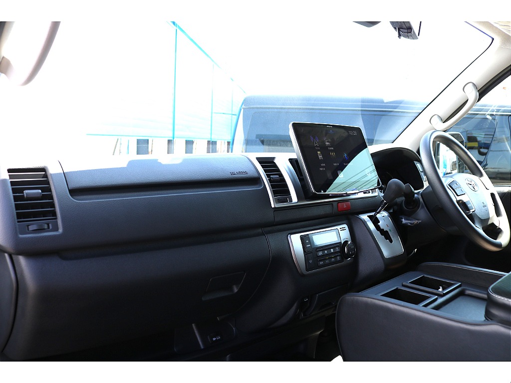 【R7年式/アーバンカーキ/ディーゼル4WD】ブラックエディション施工一式・大画面ナビ他＊＊全国ご納車OK