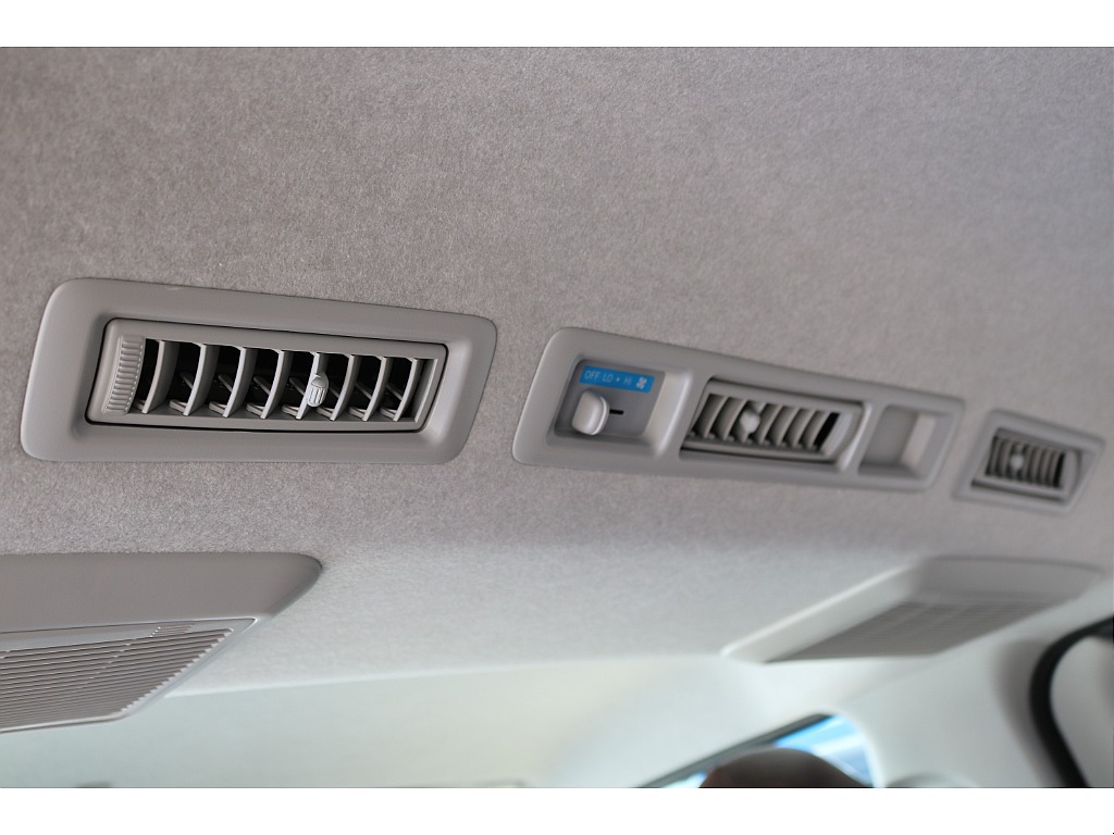 【R7年式/アーバンカーキ/ディーゼル4WD】ブラックエディション施工一式・大画面ナビ他＊＊全国ご納車OK