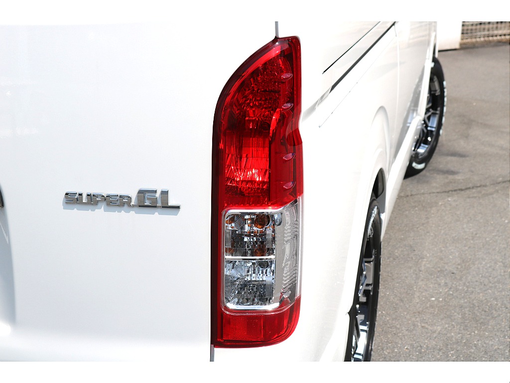 【R7年式/8型/4ナンバー/ディーゼル2WD】買取直販★ベッドキッド★大画面ナビ他＊＊全国ご納車OK＊＊