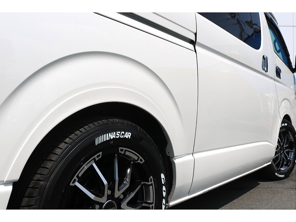 【R7年式/8型/4ナンバー/ディーゼル2WD】買取直販★ベッドキッド★大画面ナビ他＊＊全国ご納車OK＊＊
