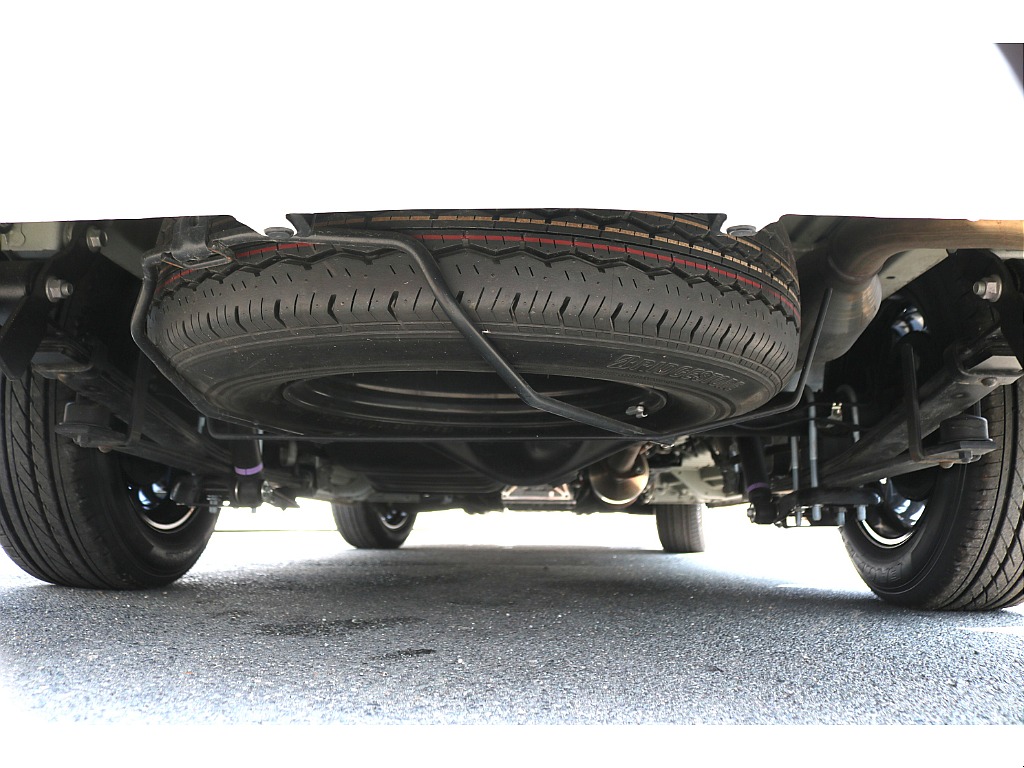 【R7年式/8型/4ナンバー/ディーゼル2WD】買取直販★ベッドキッド★大画面ナビ他＊＊全国ご納車OK＊＊