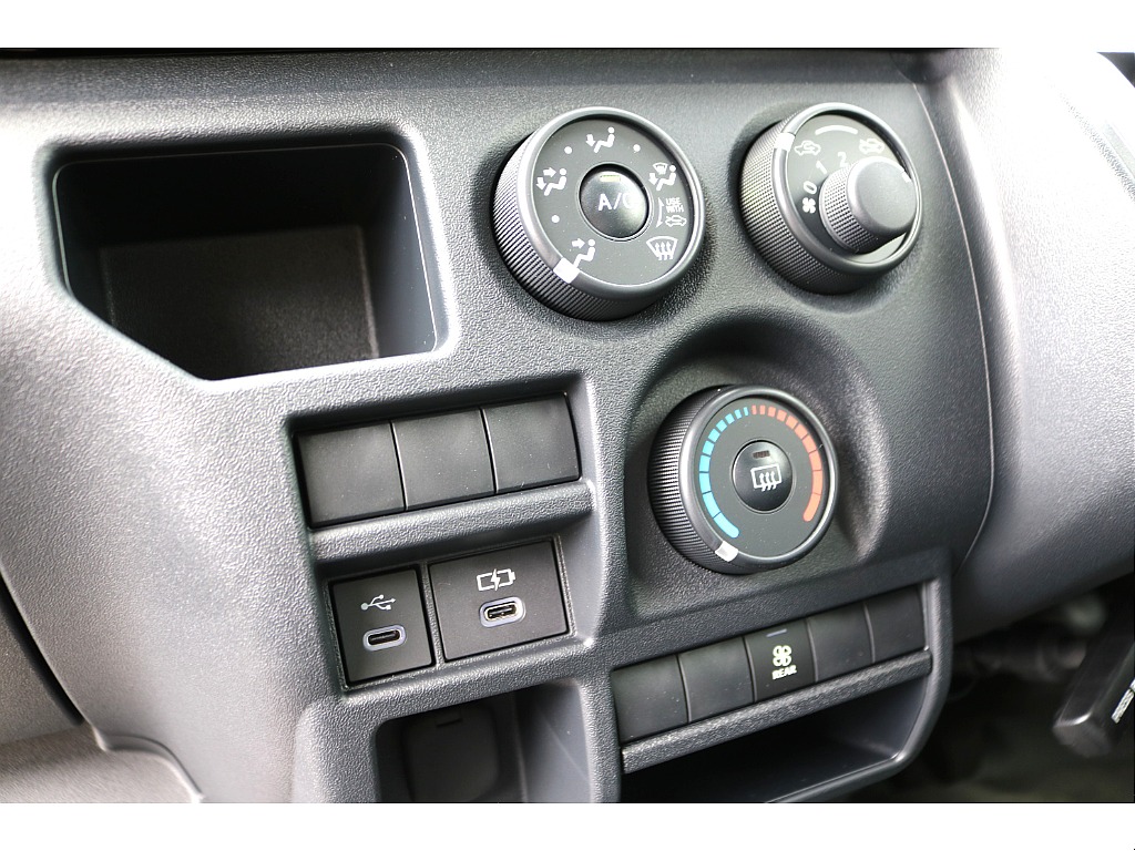 【新車9型/4ナンバー/ディーゼル2WD】お買い得なGL-PKG★ベッドキット★カスタムコンプリート★＊＊全国ご納車OK＊＊