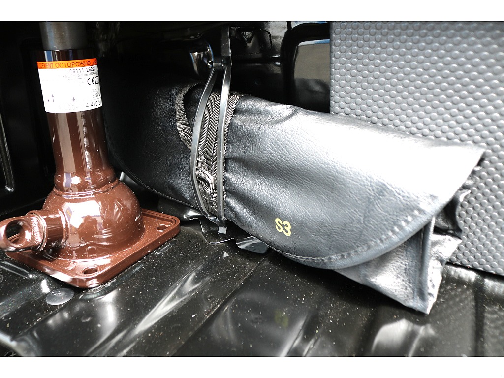 【新車9型/4ナンバー/ディーゼル2WD】お買い得なGL-PKG★ベッドキット★カスタムコンプリート★＊＊全国ご納車OK＊＊