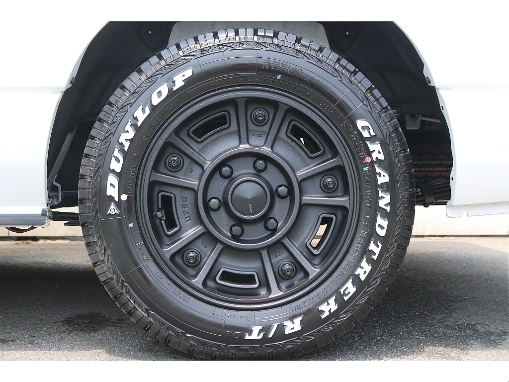 【新車/9型/3ナンバー/ガソリン4WD】シートアレンジファミリア★後席モニター他＊＊全国ご納車OK＊＊