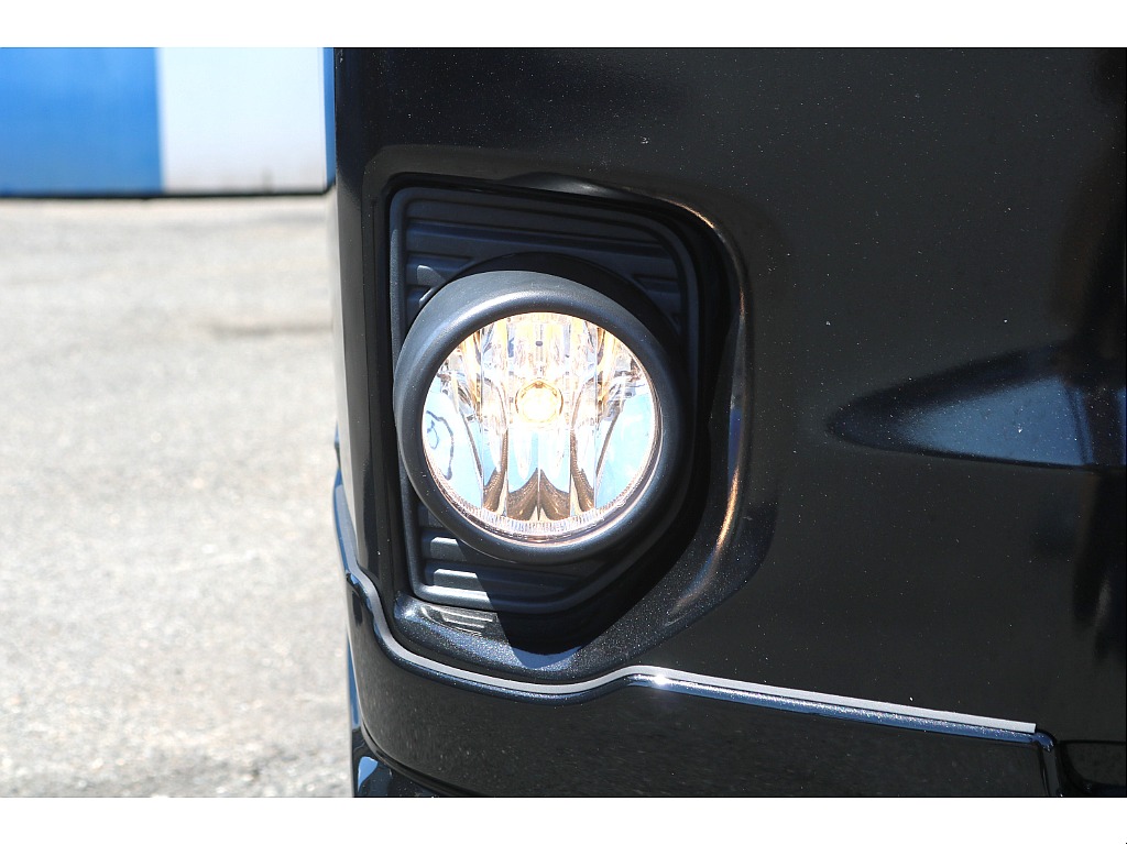 【R1年式/４ナンバー/ディーゼル2WD】買取お買い得車両★フルセグナビ★ローダウン★ベッドキット他完成済★＊＊全国ご納車OK＊＊