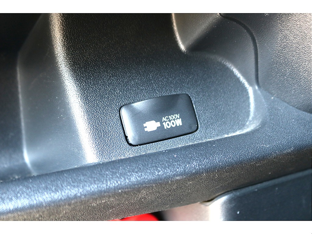 【R1年式/４ナンバー/ディーゼル2WD】買取お買い得車両★フルセグナビ★ローダウン★ベッドキット他完成済★＊＊全国ご納車OK＊＊