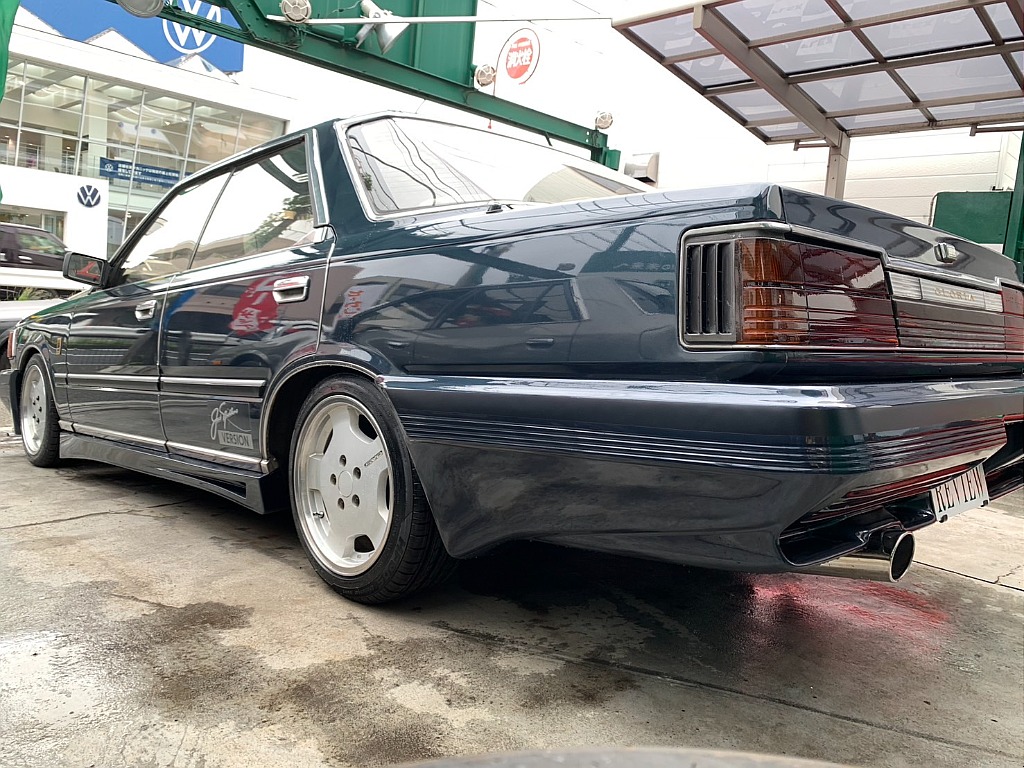 日産 グロリア４ドアHT(8枚目)