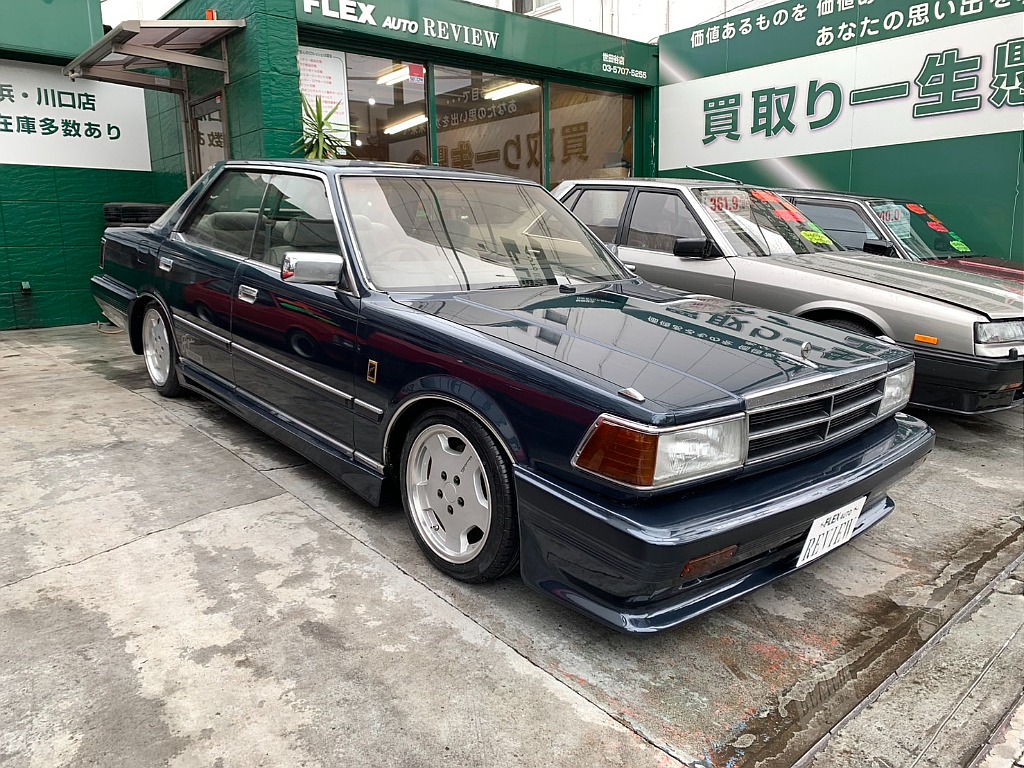 日産 グロリア４ドアHT(1枚目)
