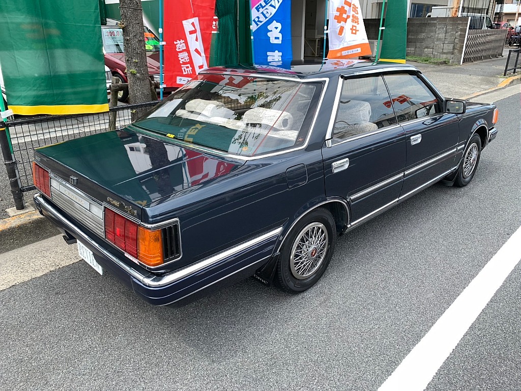 日産 セドリック4ドアHT(4枚目)