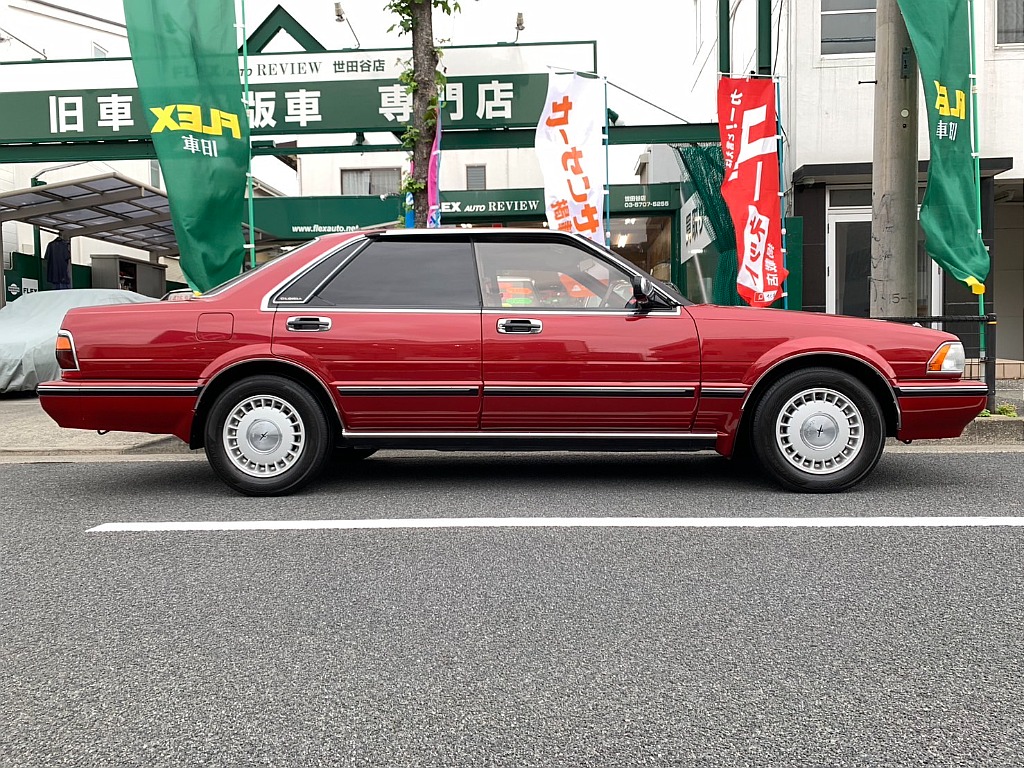 日産 グロリア４ドアHT(20枚目)