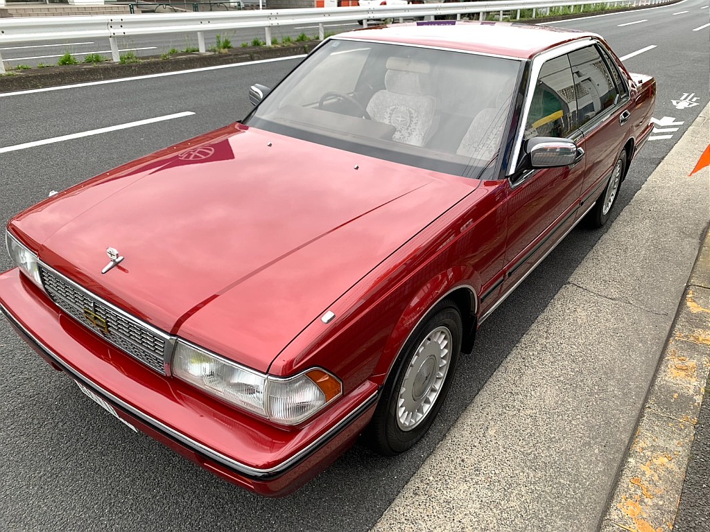 日産 グロリア４ドアHT(10枚目)
