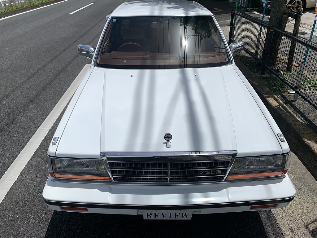 日産 グロリア ４ドアＨＴ(2枚目)