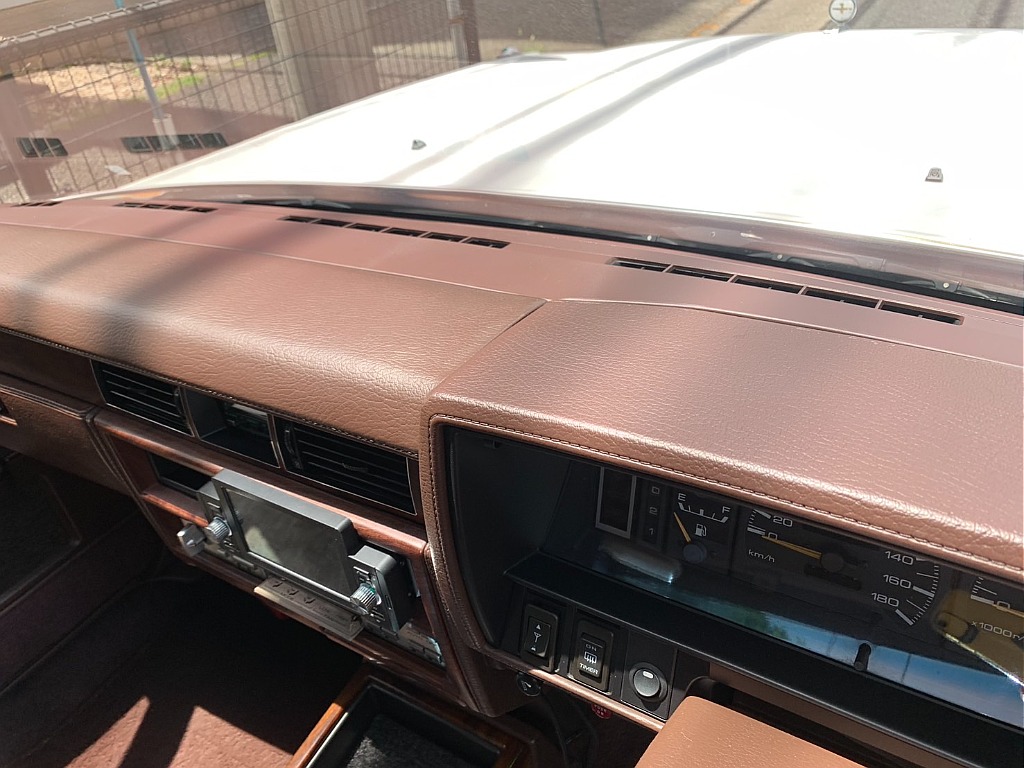 日産 グロリア ４ドアＨＴ(15枚目)