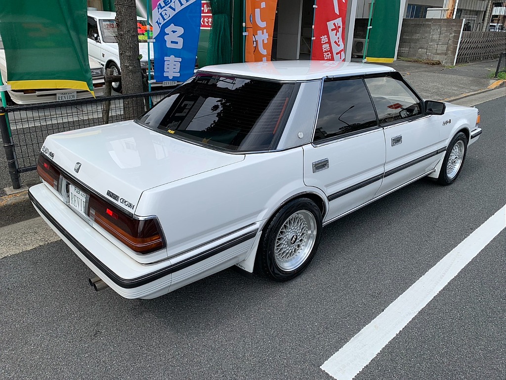 トヨタ クラウン4ドアハードトップ(4枚目)