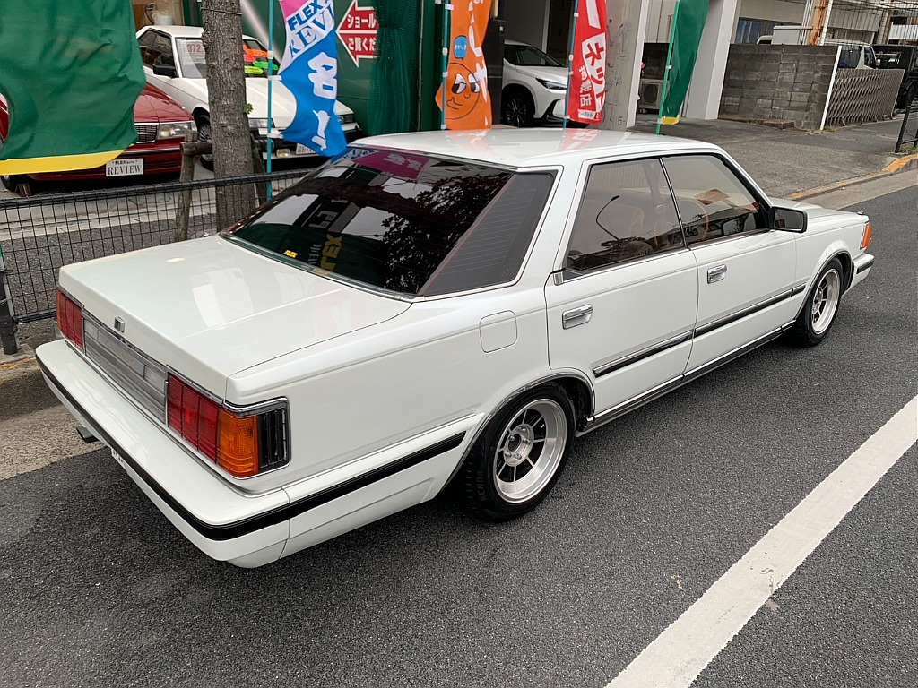日産 セドリック４ドアハードトップ(4枚目)