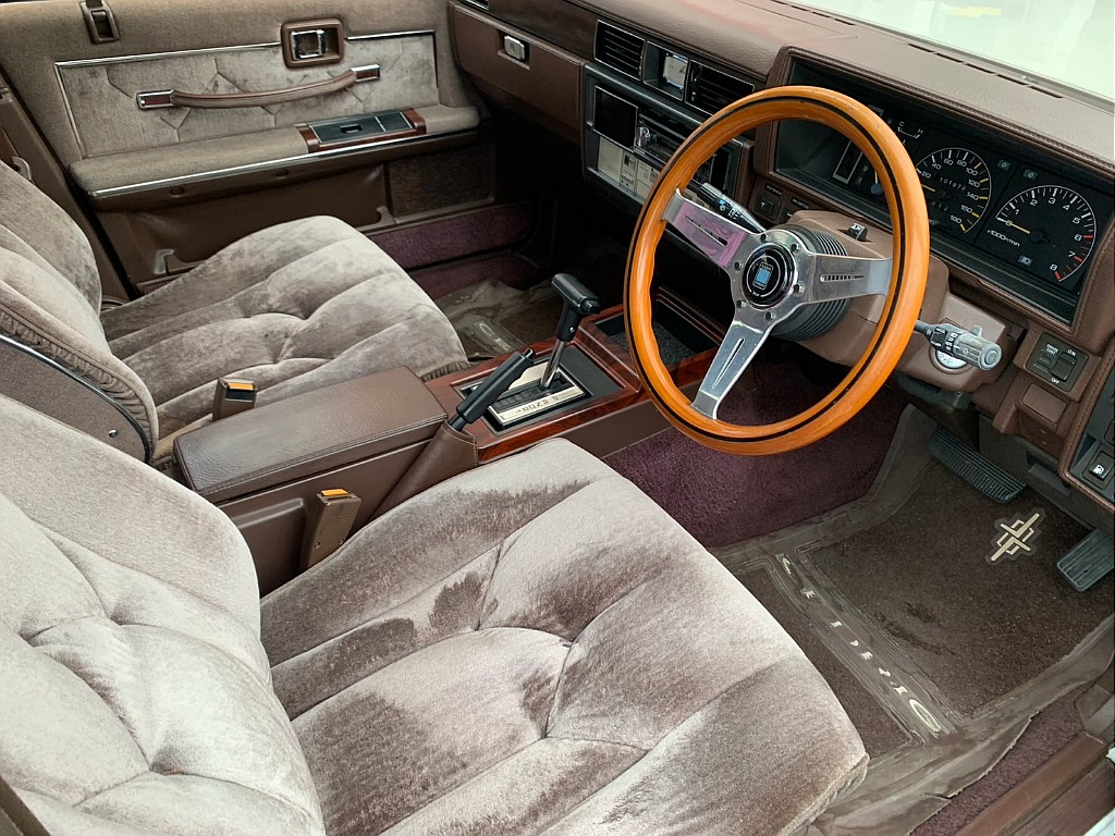 日産 セドリック４ドアハードトップ(31枚目)