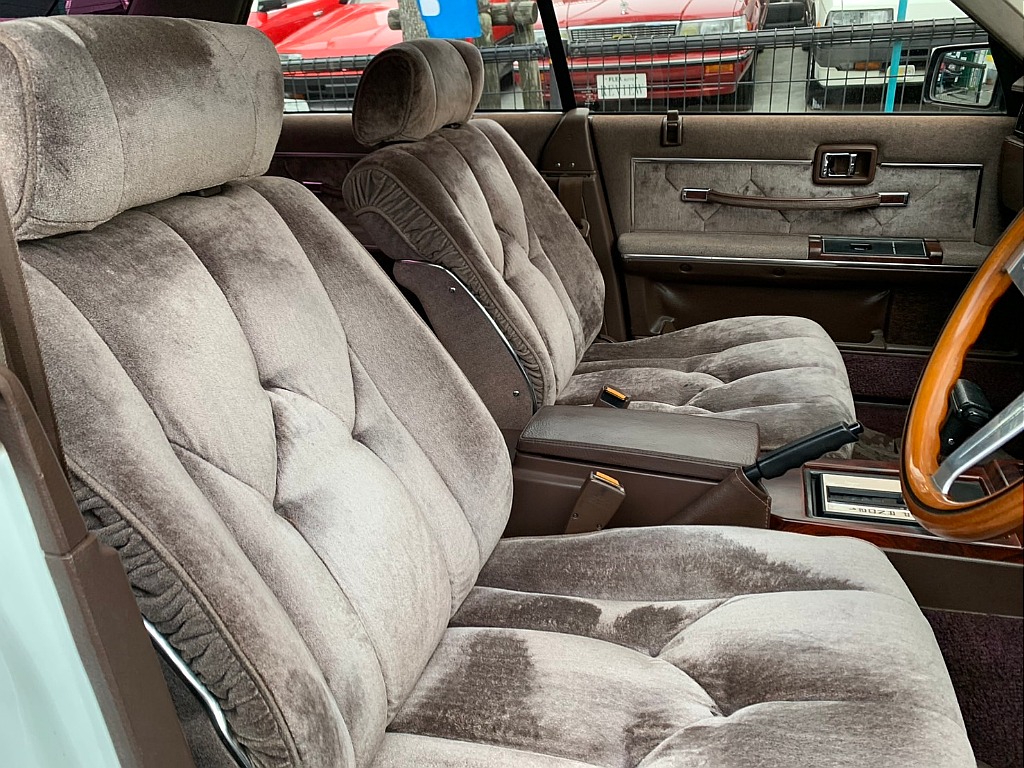 日産 セドリック４ドアハードトップ(32枚目)