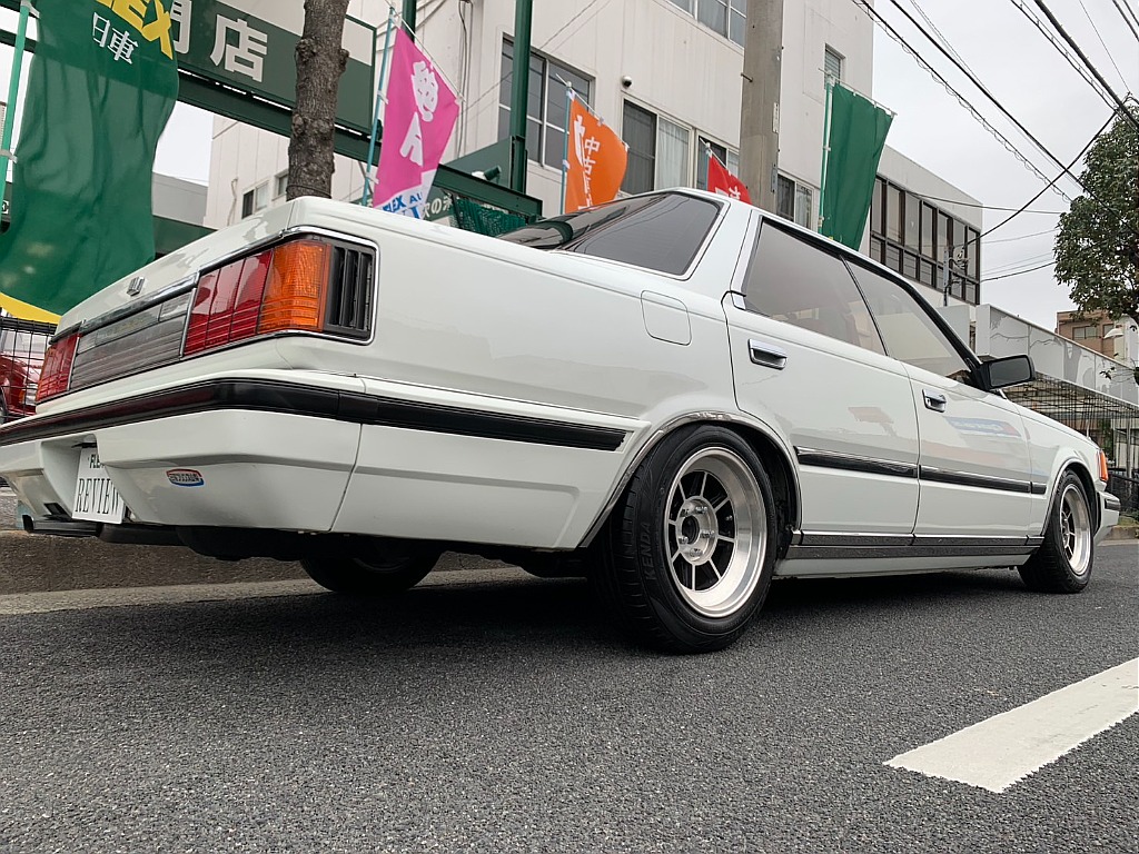 日産 セドリック４ドアハードトップ(5枚目)
