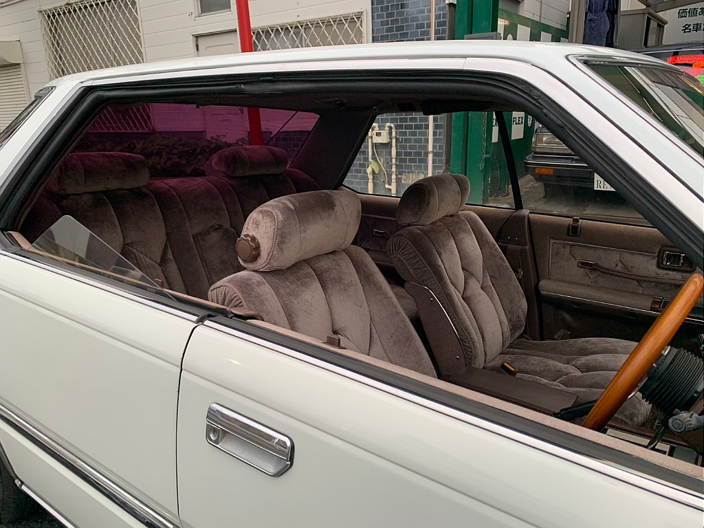 日産 セドリック４ドアハードトップ(44枚目)