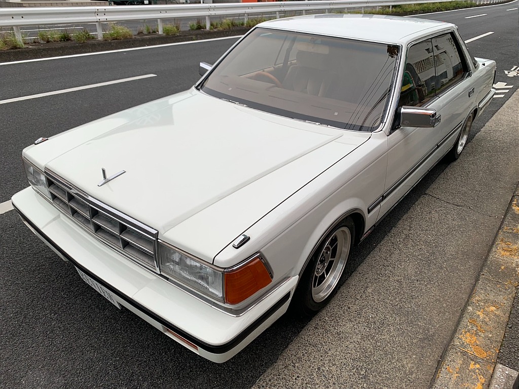 日産 セドリック４ドアハードトップ(8枚目)