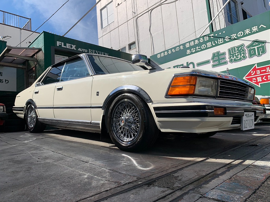 日産 グロリア4ドアHT(3枚目)