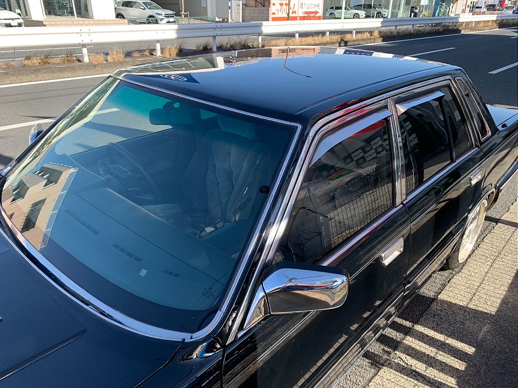 日産 セドリック4ドアセダン(21枚目)