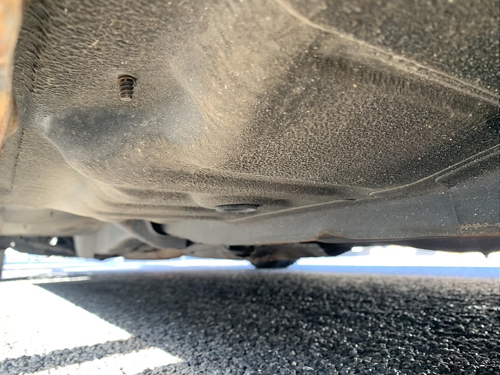 日産 セドリック4ドアセダン(28枚目)