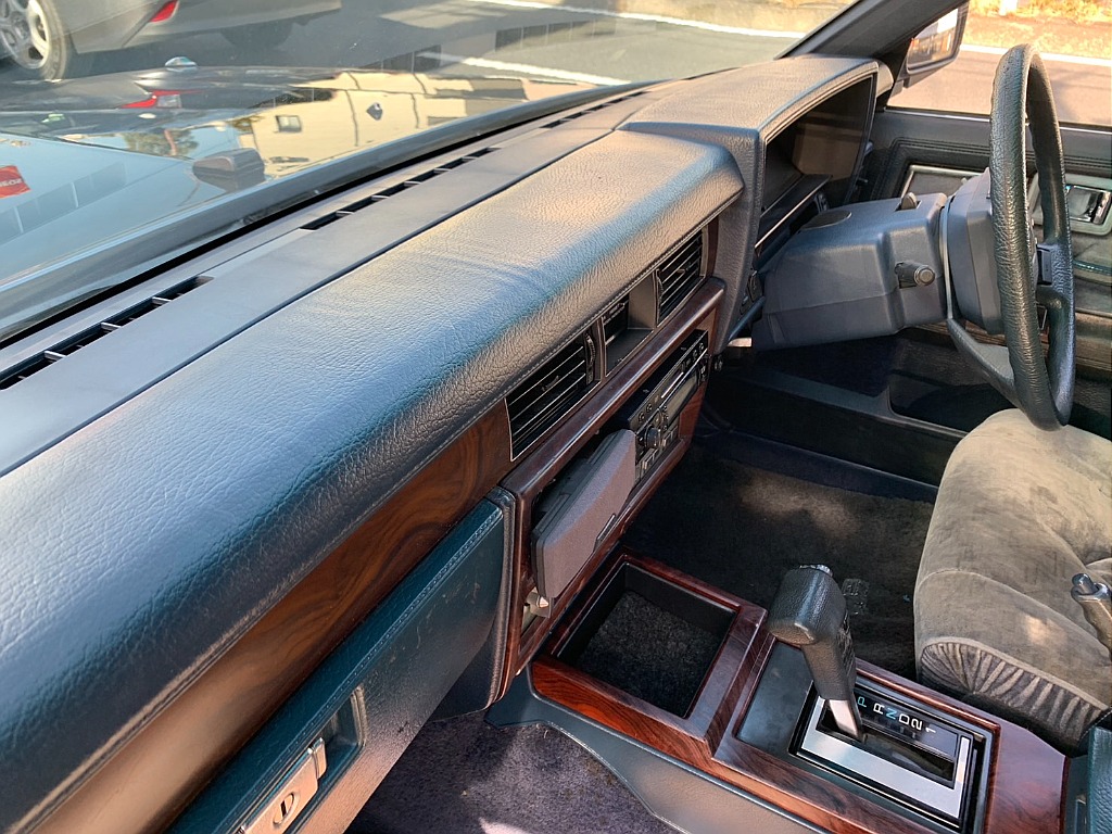 日産 セドリック4ドアセダン(46枚目)