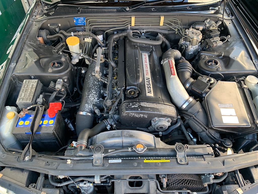 日産 スカイライン(4枚目)