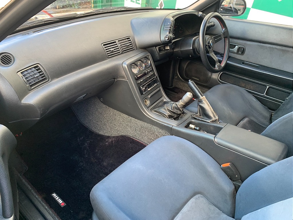 日産 スカイライン(6枚目)