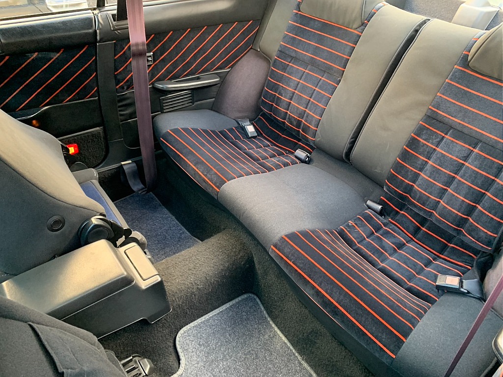 日産 スカイライン2ドアHT(11枚目)