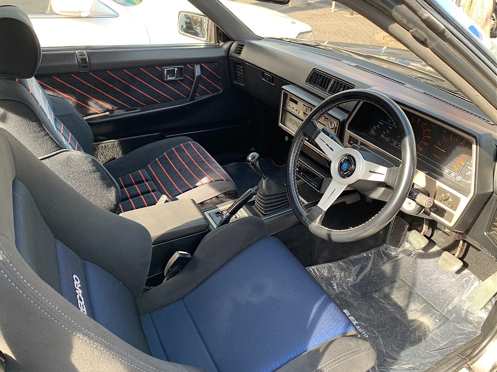 日産 スカイライン2ドアHT(31枚目)