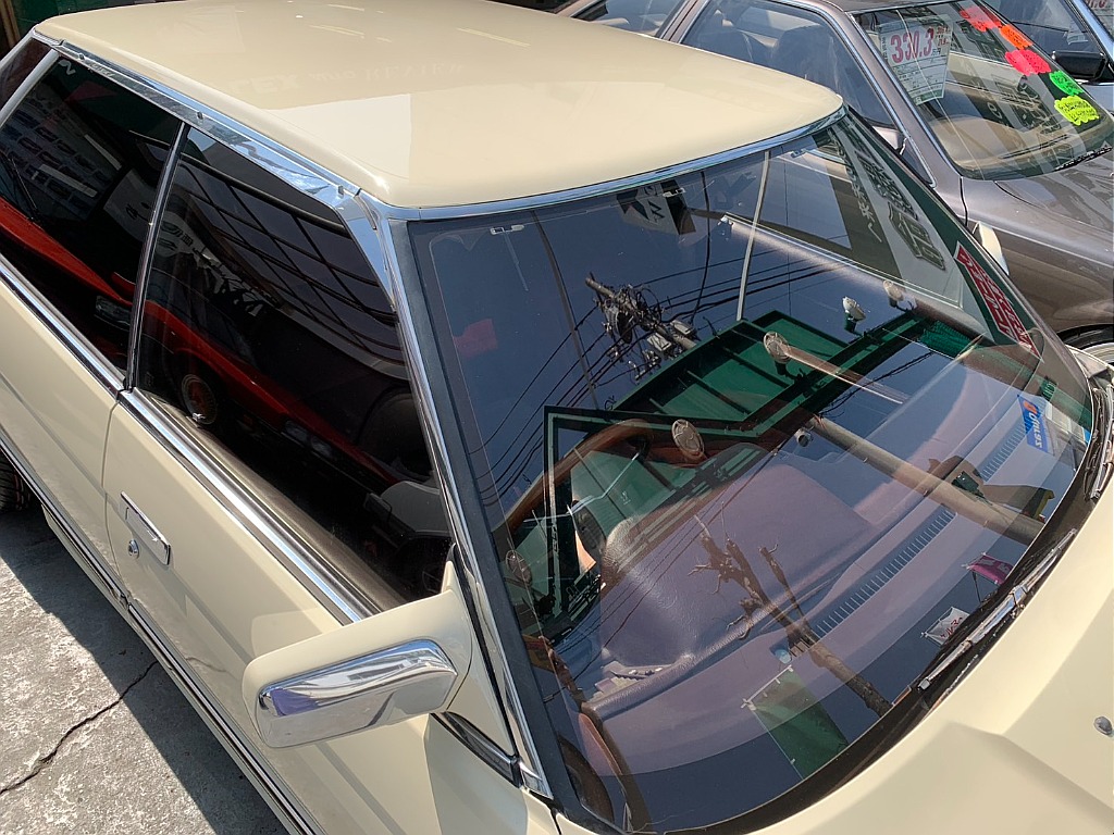 トヨタ マークⅡ4ドアハードトップ(22枚目)