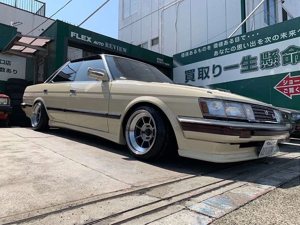 トヨタ マークⅡ4ドアハードトップ(4枚目)