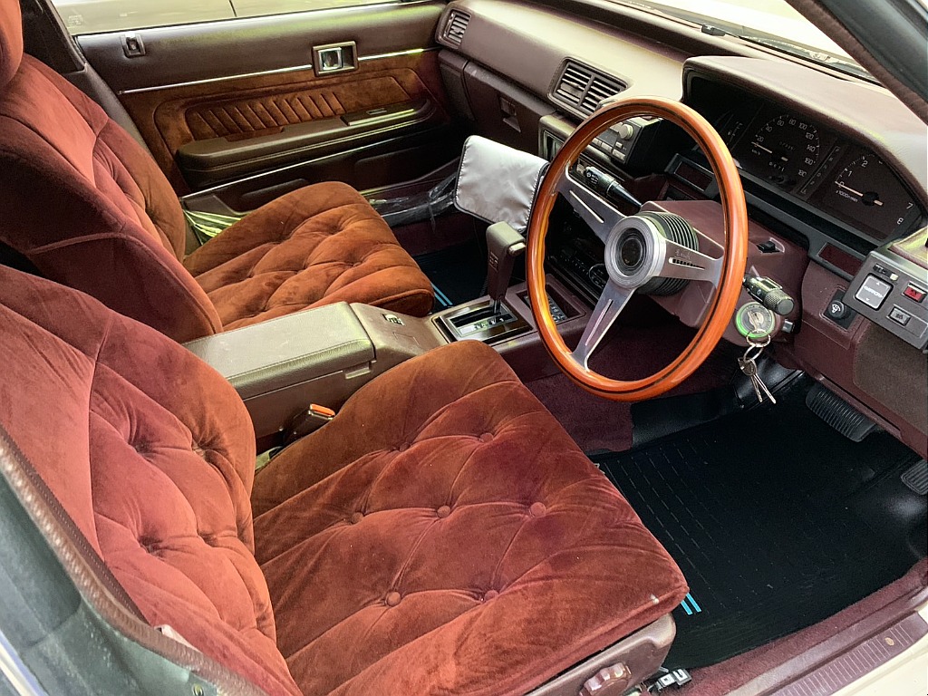 トヨタ マークⅡ4ドアハードトップ(34枚目)