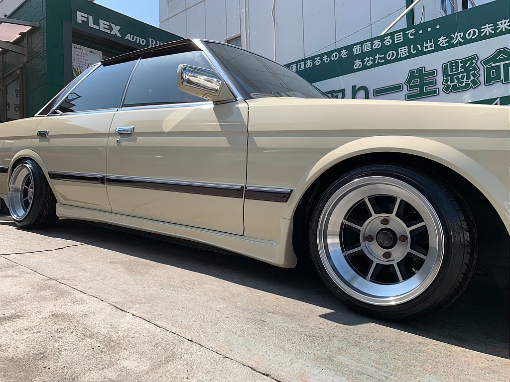 トヨタ マークⅡ4ドアハードトップ(5枚目)