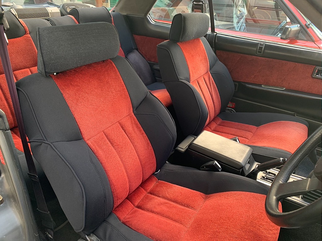 日産 スカイライン２ドアHT(4枚目)