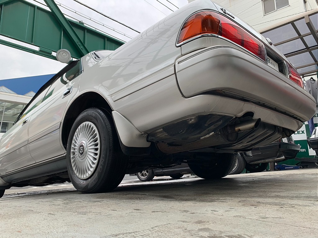 トヨタ マークⅡ4ドアHT(12枚目)