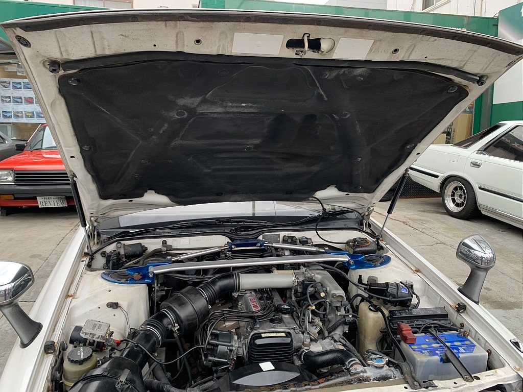 トヨタ マークⅡ4ドアHT(31枚目)