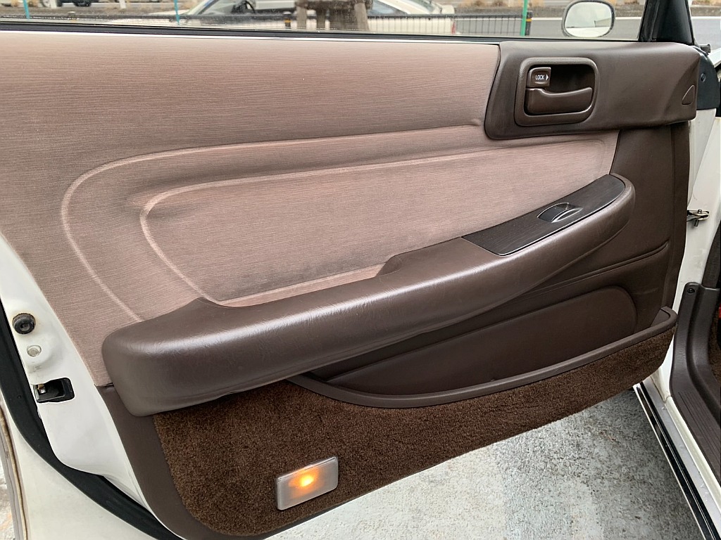 トヨタ マークⅡ4ドアHT(42枚目)