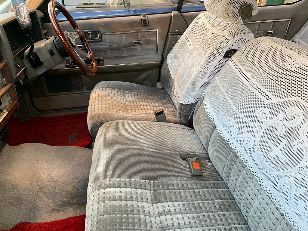 日産 グロリア４ドアHT(19枚目)