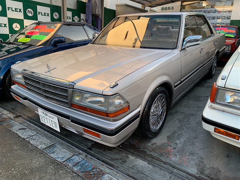 日産 グロリア４ドアHT(3枚目)