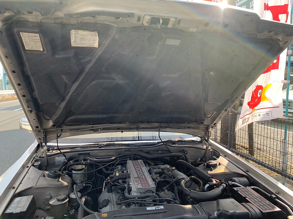 日産 グロリア４ドアHT(35枚目)